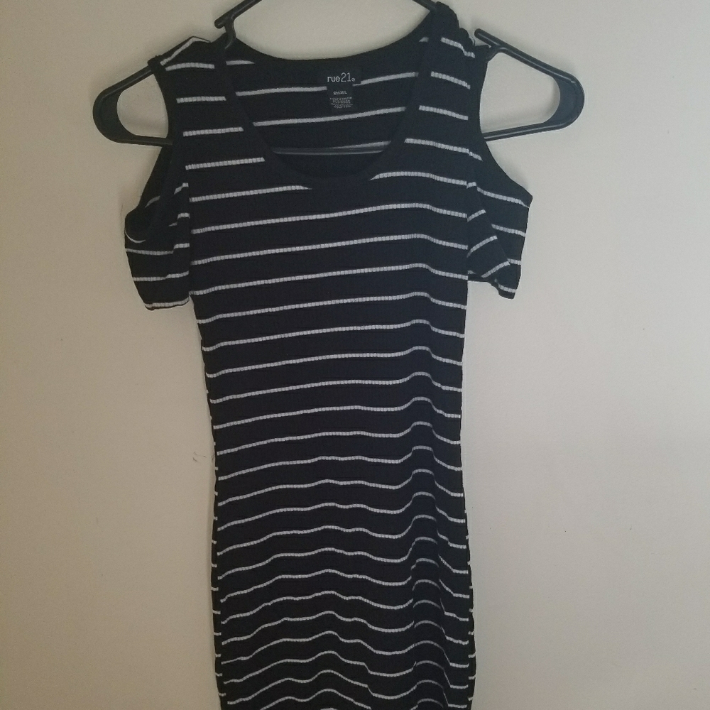 Rue 21 Cold Shoulder Bodycon Dress